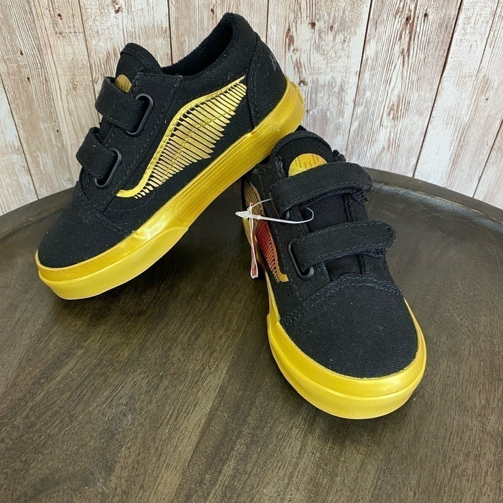 Vans x Harry Potter Old Skool V Goldensnitch Sneaker Size 4.5 Toddler